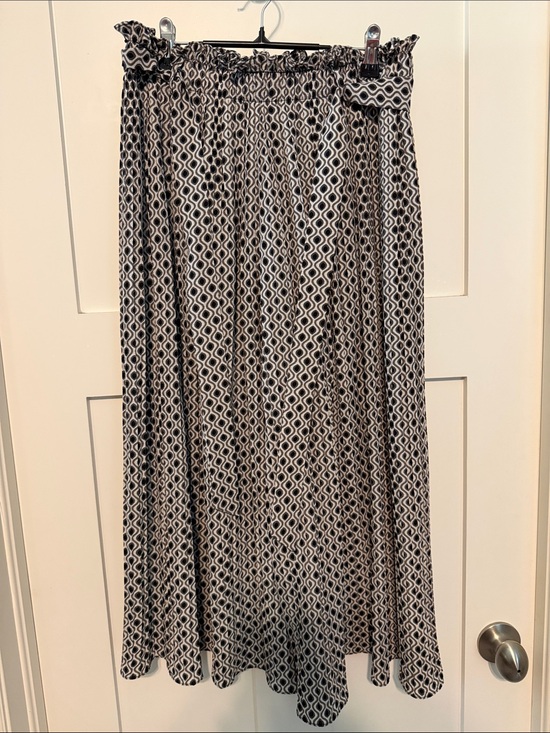 Alice Blue Dresses & Skirts - Alice Blue Black and White Pleated Geometric Print GauchoPants with Ruffle Waist